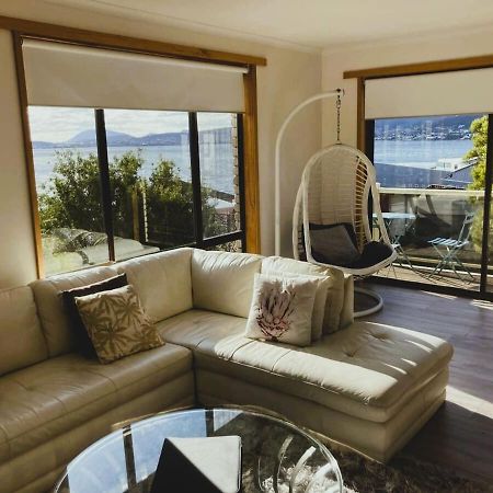 Spacious Modern Home Outstanding Views Sleeps 9 Hobart Kültér fotó