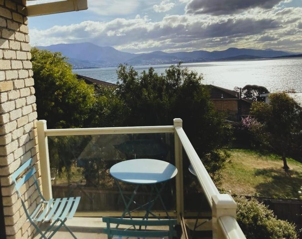 Spacious Modern Home Outstanding Views Sleeps 9 Hobart Kültér fotó